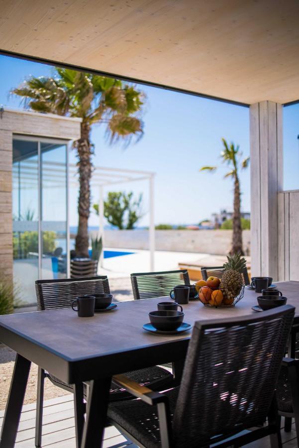 Arcadia Eco-Luxe Mobile Homes With Infinity Pool By Oiko Collection Privlaka  Eksteriør bilde