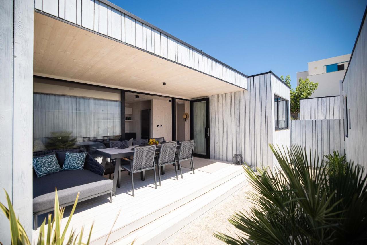 Arcadia Eco-Luxe Mobile Homes With Infinity Pool By Oiko Collection Privlaka  Eksteriør bilde