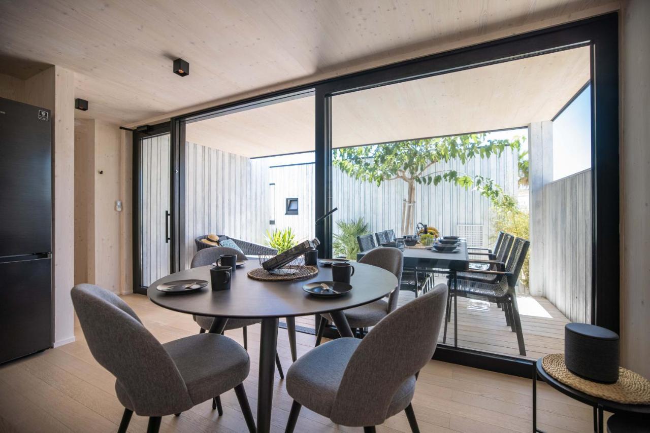 Arcadia Eco-Luxe Mobile Homes With Infinity Pool By Oiko Collection Privlaka  Eksteriør bilde